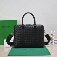 Mens Bottega Veneta Briefcases